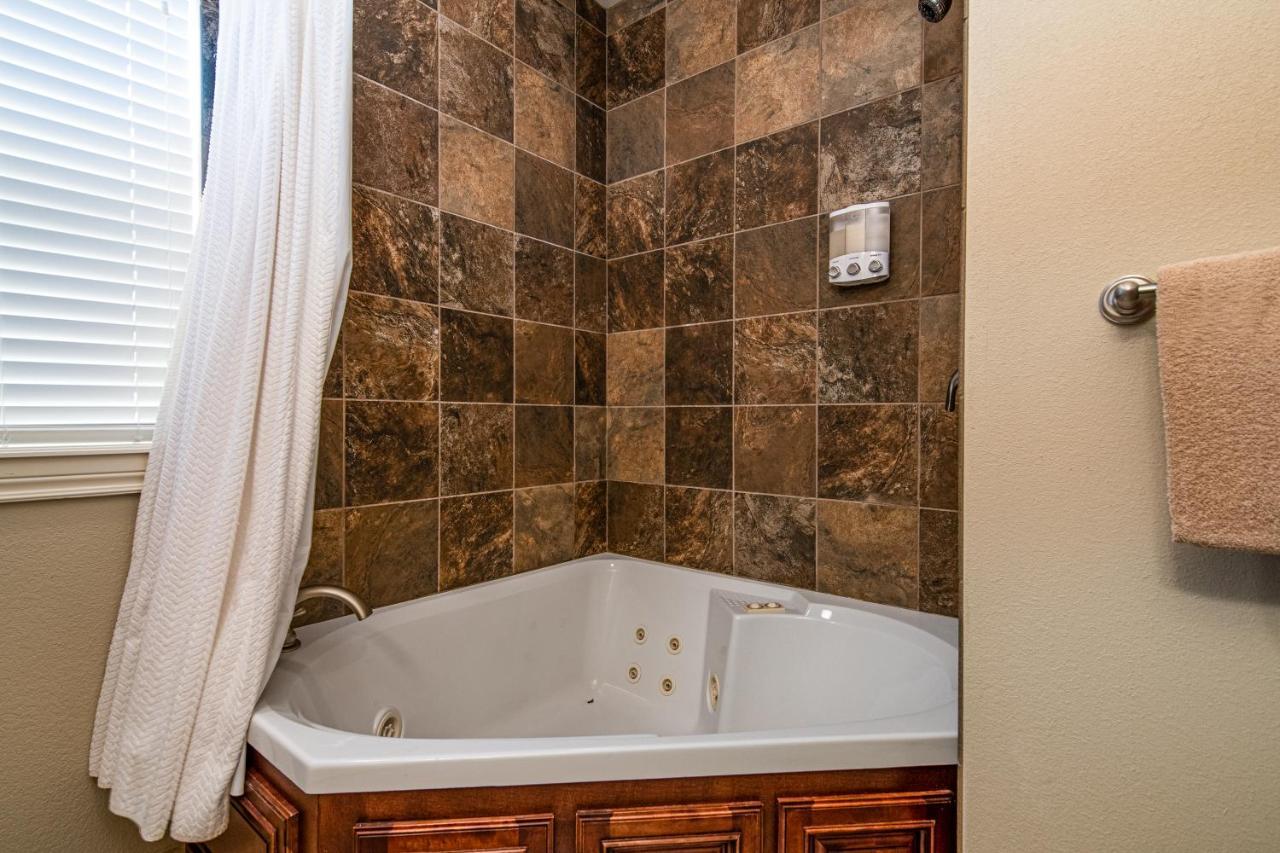 Two Bedroom Villa In The Heart Of Branson! Exterior photo