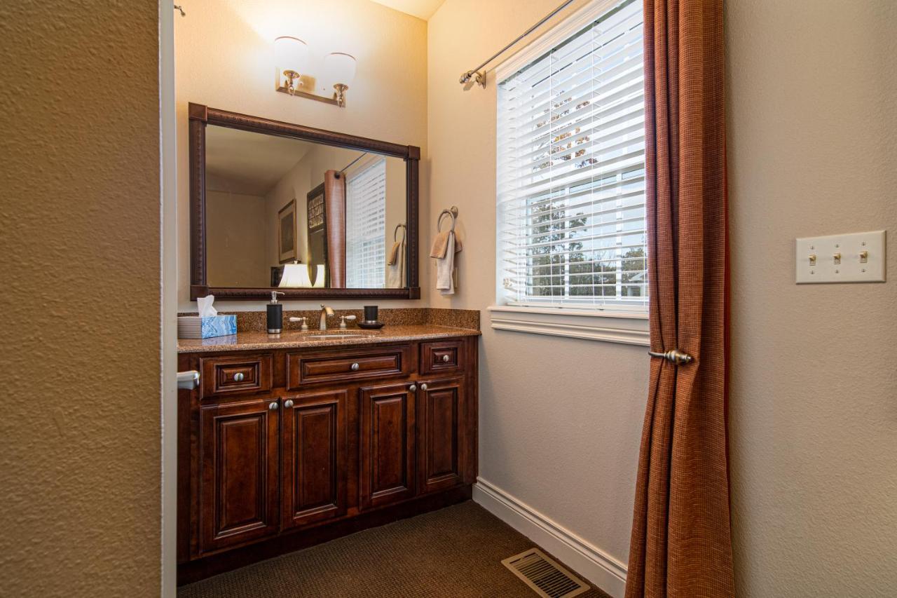 Two Bedroom Villa In The Heart Of Branson! Exterior photo